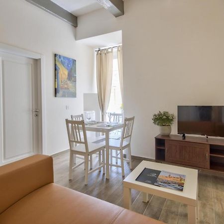 Borgo Apartments 1 & 2 Bedroom Self-Catering Units In Central La Valeta Exterior foto