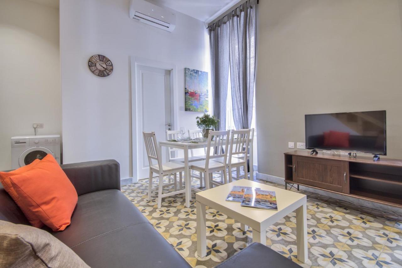 Borgo Apartments 1 & 2 Bedroom Self-Catering Units In Central La Valeta Exterior foto