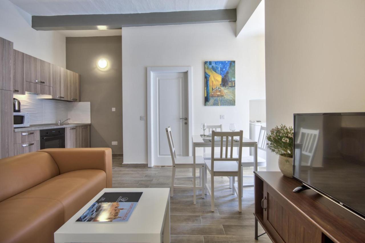 Borgo Apartments 1 & 2 Bedroom Self-Catering Units In Central La Valeta Exterior foto