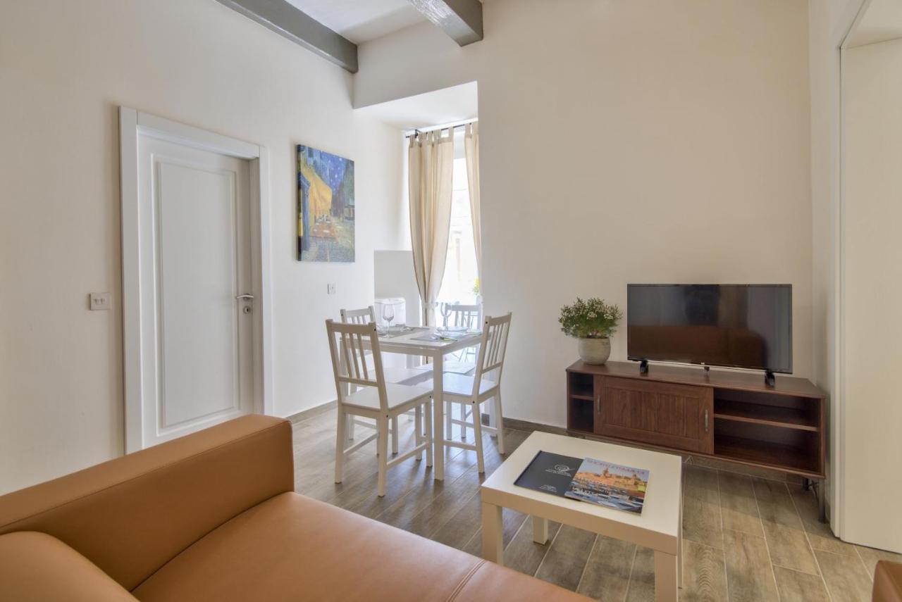 Borgo Apartments 1 & 2 Bedroom Self-Catering Units In Central La Valeta Exterior foto