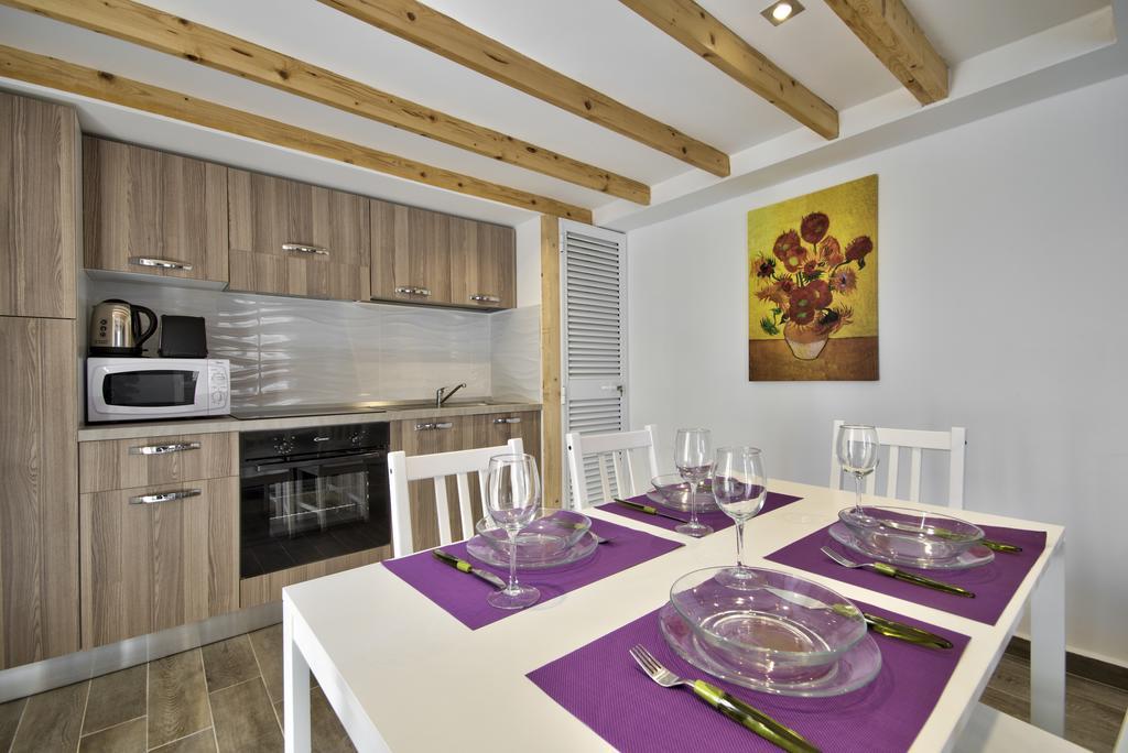 Borgo Apartments 1 & 2 Bedroom Self-Catering Units In Central La Valeta Exterior foto
